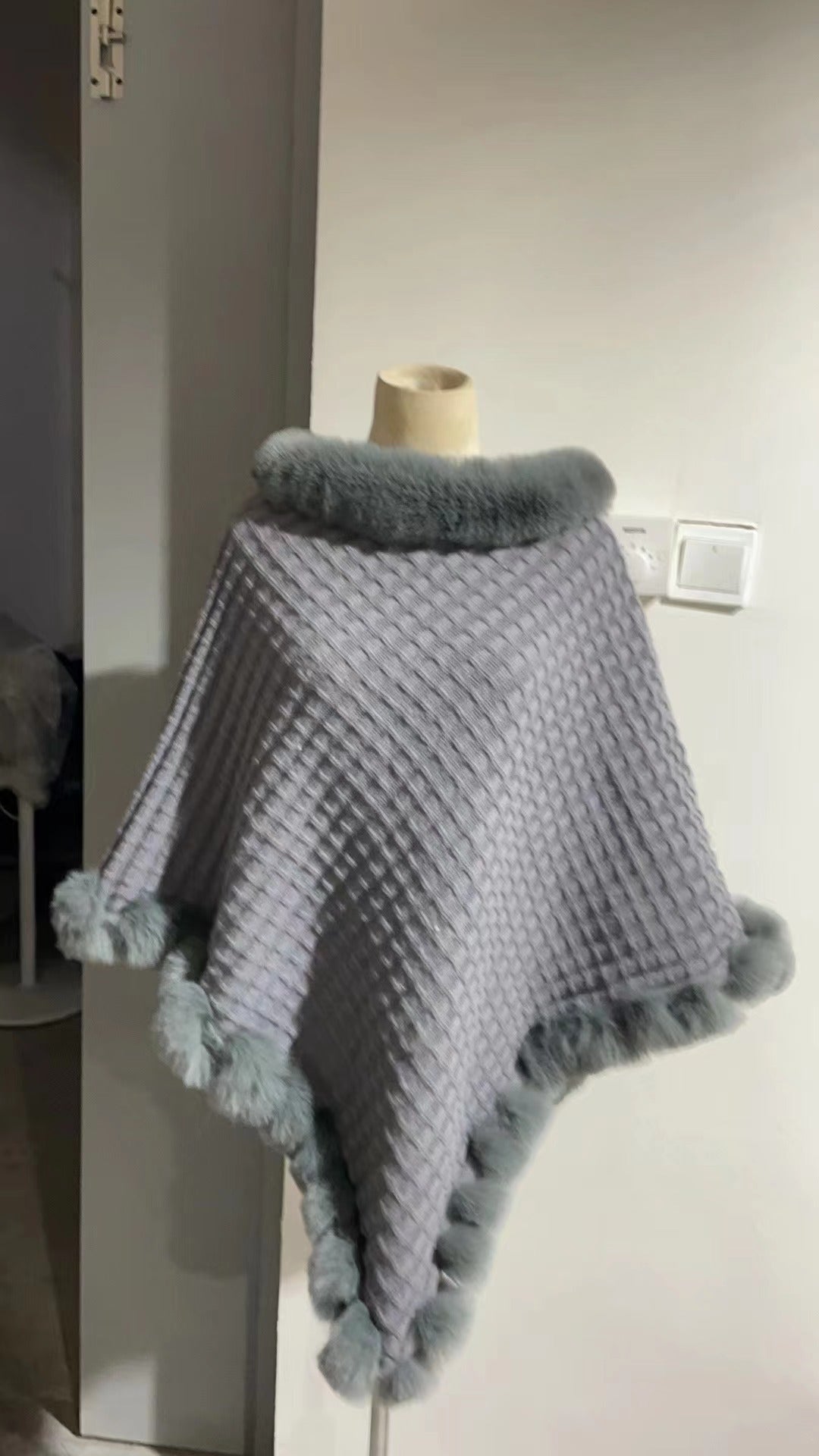 Women's Luxury Rabbit Fur Collar Shawl